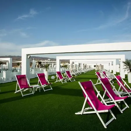 Deluxe Single Seaview With Half Board, Only Adults In 플라야 델 잉글스